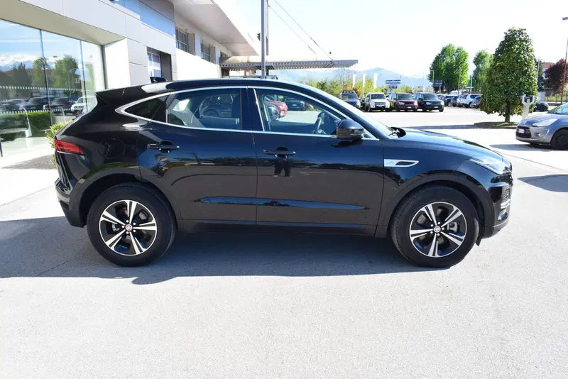 Jaguar E-Pace usata a Cuneo (5)