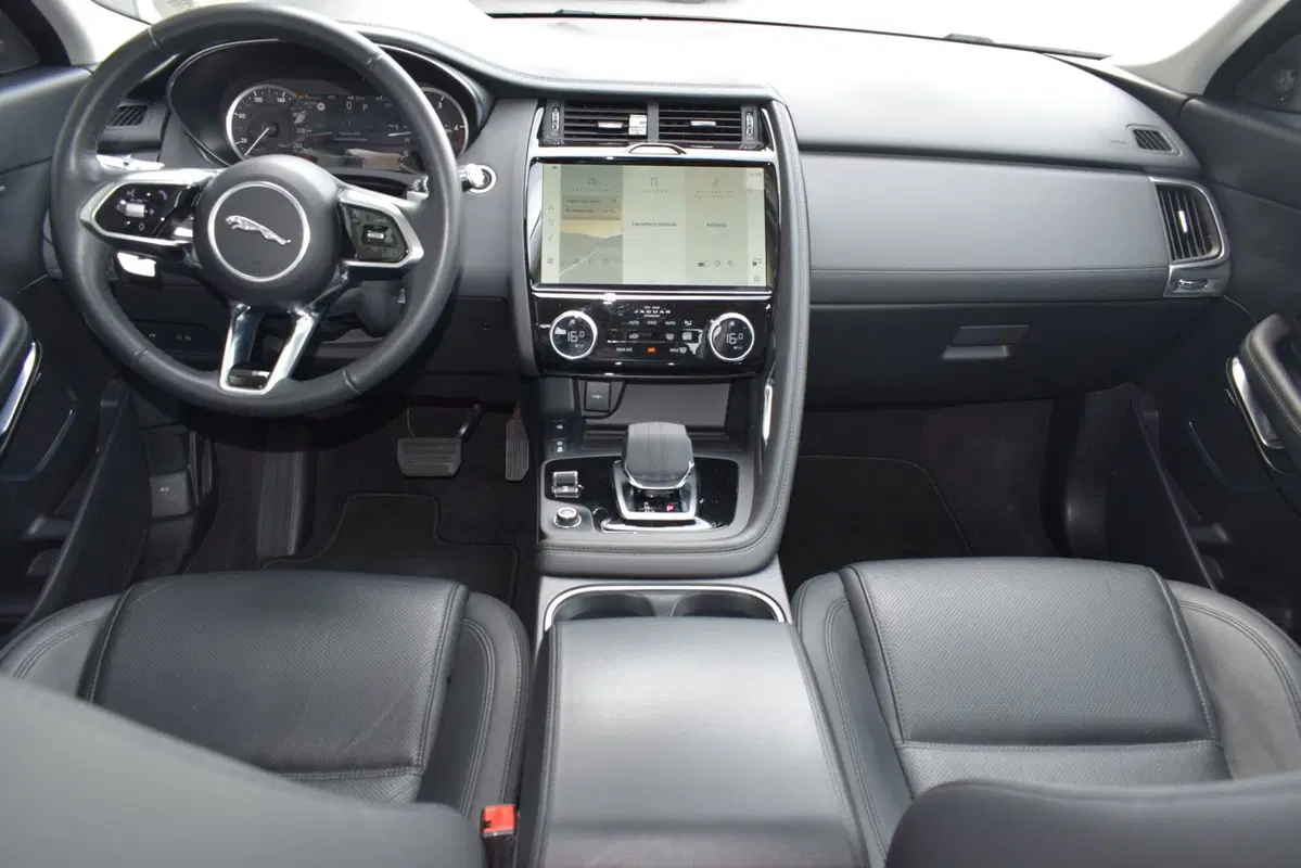Jaguar E-Pace usata a Cuneo (9)
