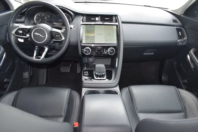Jaguar E-Pace usata a Cuneo (9)