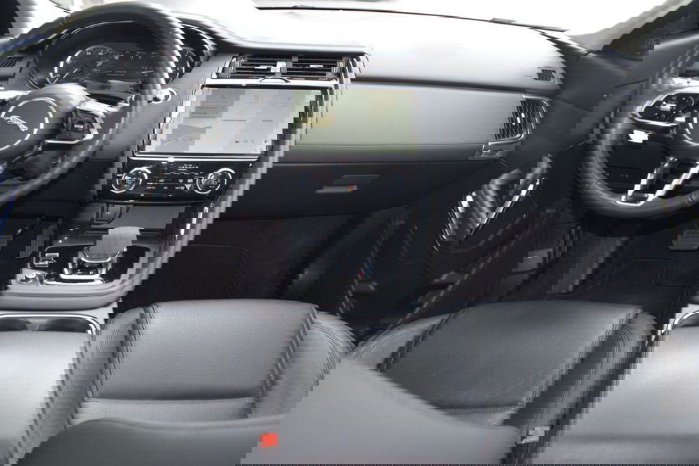 Jaguar E-Pace usata a Cuneo (9)