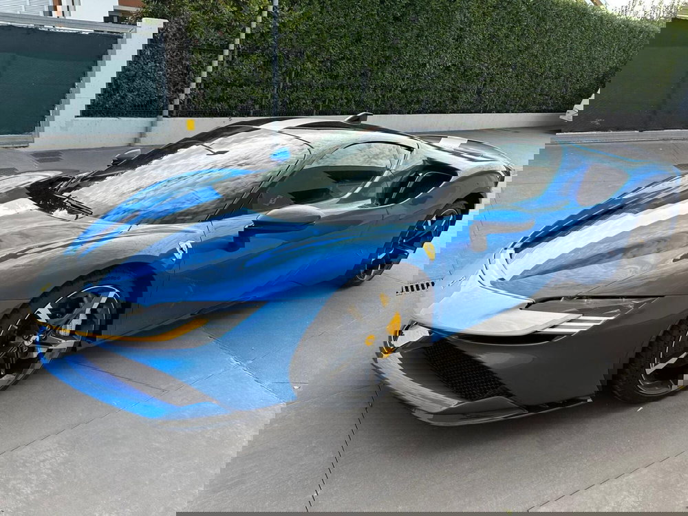 Ferrari SF90 Coupé usata a Perugia
