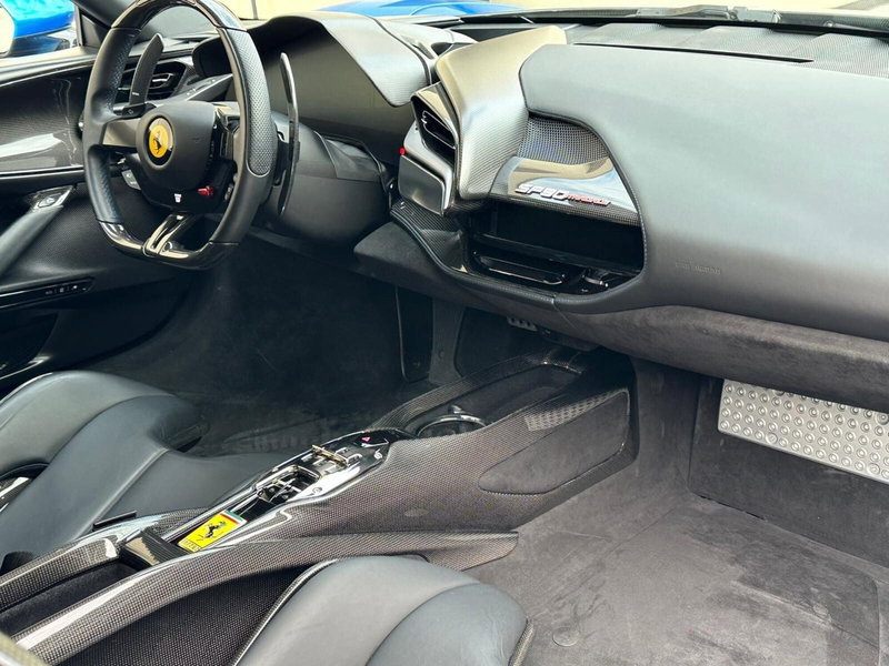 Ferrari SF90 Coupé usata a Perugia (15)