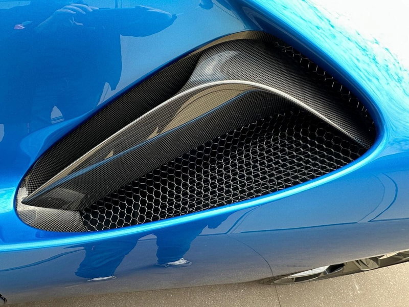 Ferrari SF90 Coupé usata a Perugia (9)