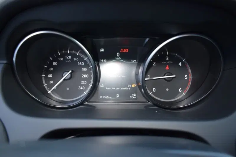 Land Rover Discovery Sport usata a Cuneo (16)
