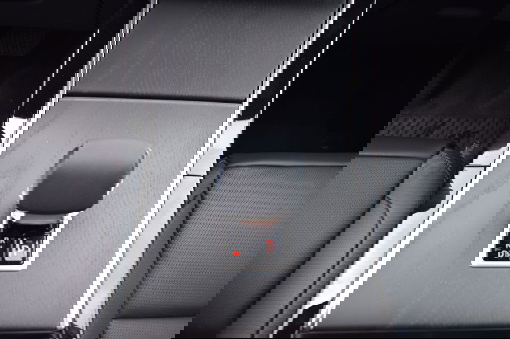 Land Rover Range Rover Velar usata a Cuneo (12)