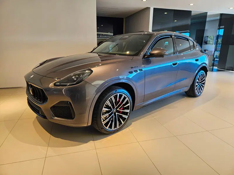 Maserati Grecale nuova a Perugia (2)