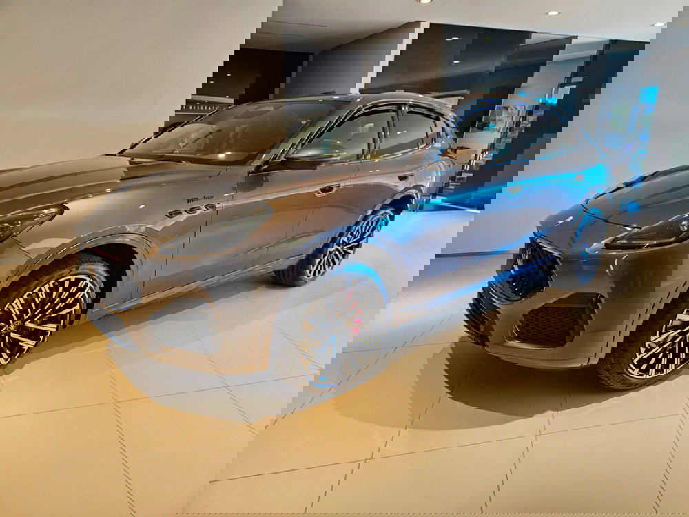 Maserati Grecale nuova a Perugia (2)