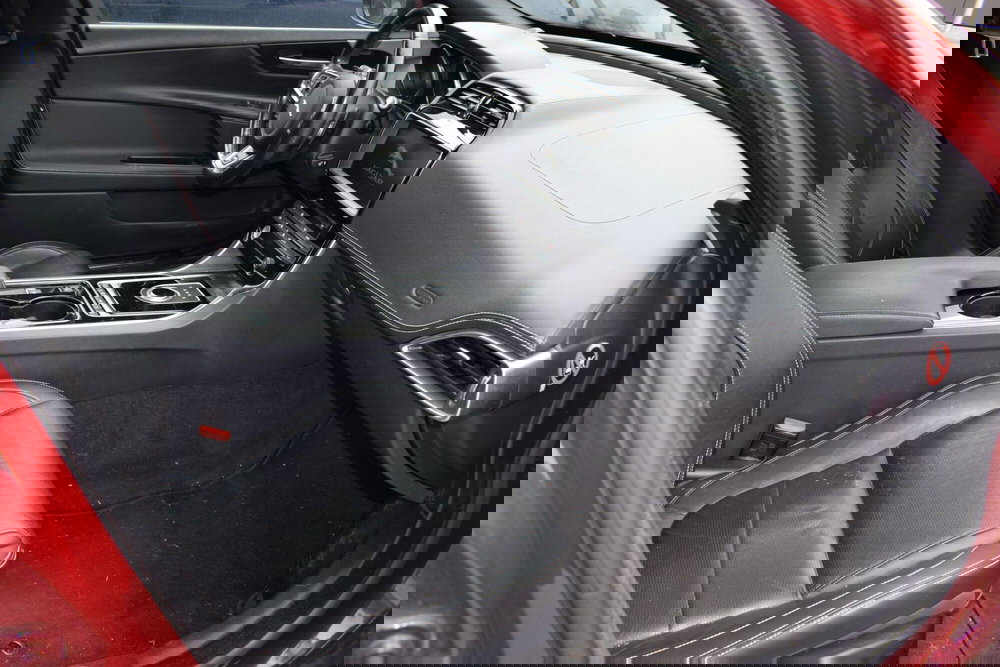 Jaguar XE usata a Cuneo (14)