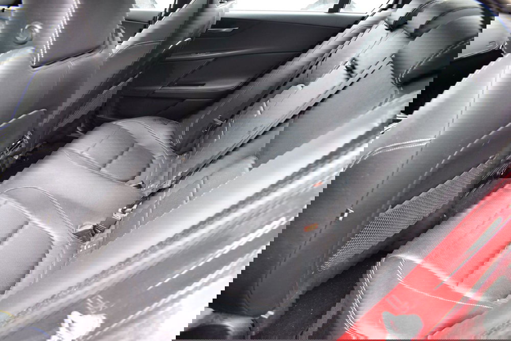 Jaguar XE usata a Cuneo (19)