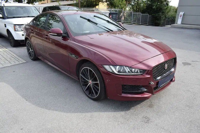 Jaguar XE usata a Cuneo (3)