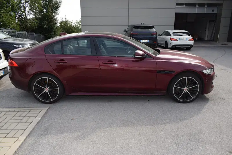 Jaguar XE usata a Cuneo (5)