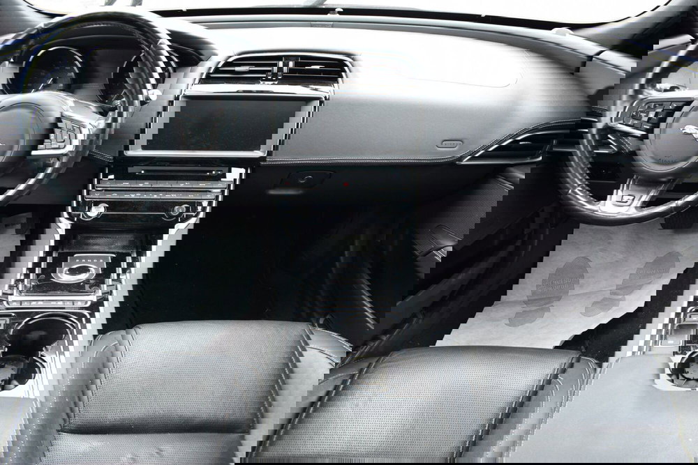 Jaguar XE usata a Cuneo (8)