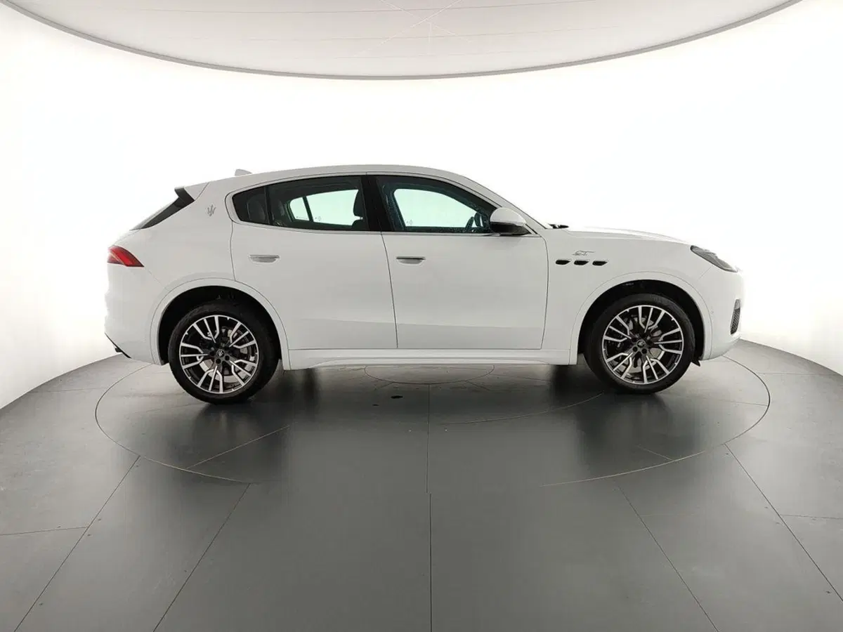 Maserati Grecale usata a Perugia (4)