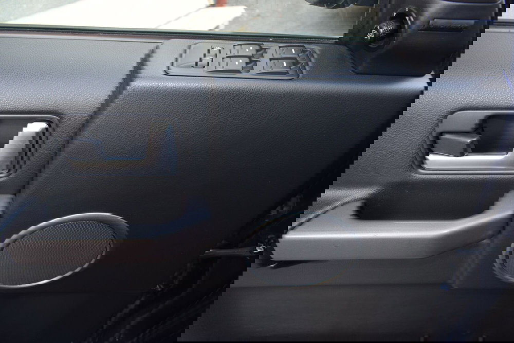 Land Rover Discovery usata a Cuneo (19)