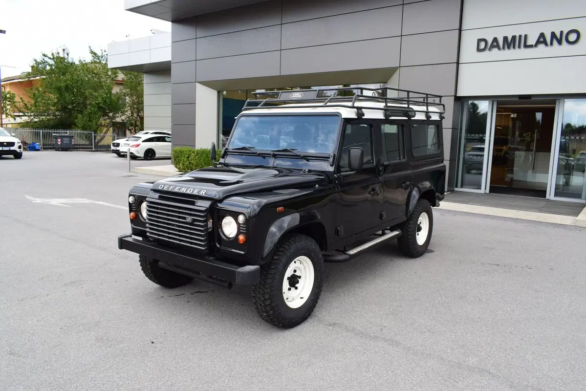 Land Rover Defender usata a Cuneo