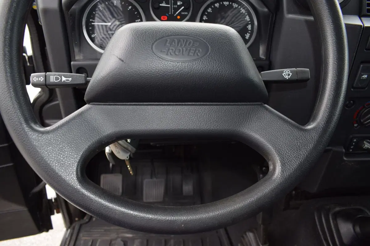 Land Rover Defender usata a Cuneo (11)