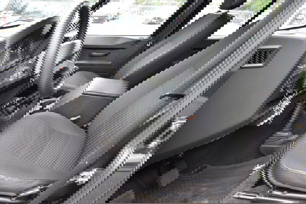 Land Rover Defender usata a Cuneo (14)