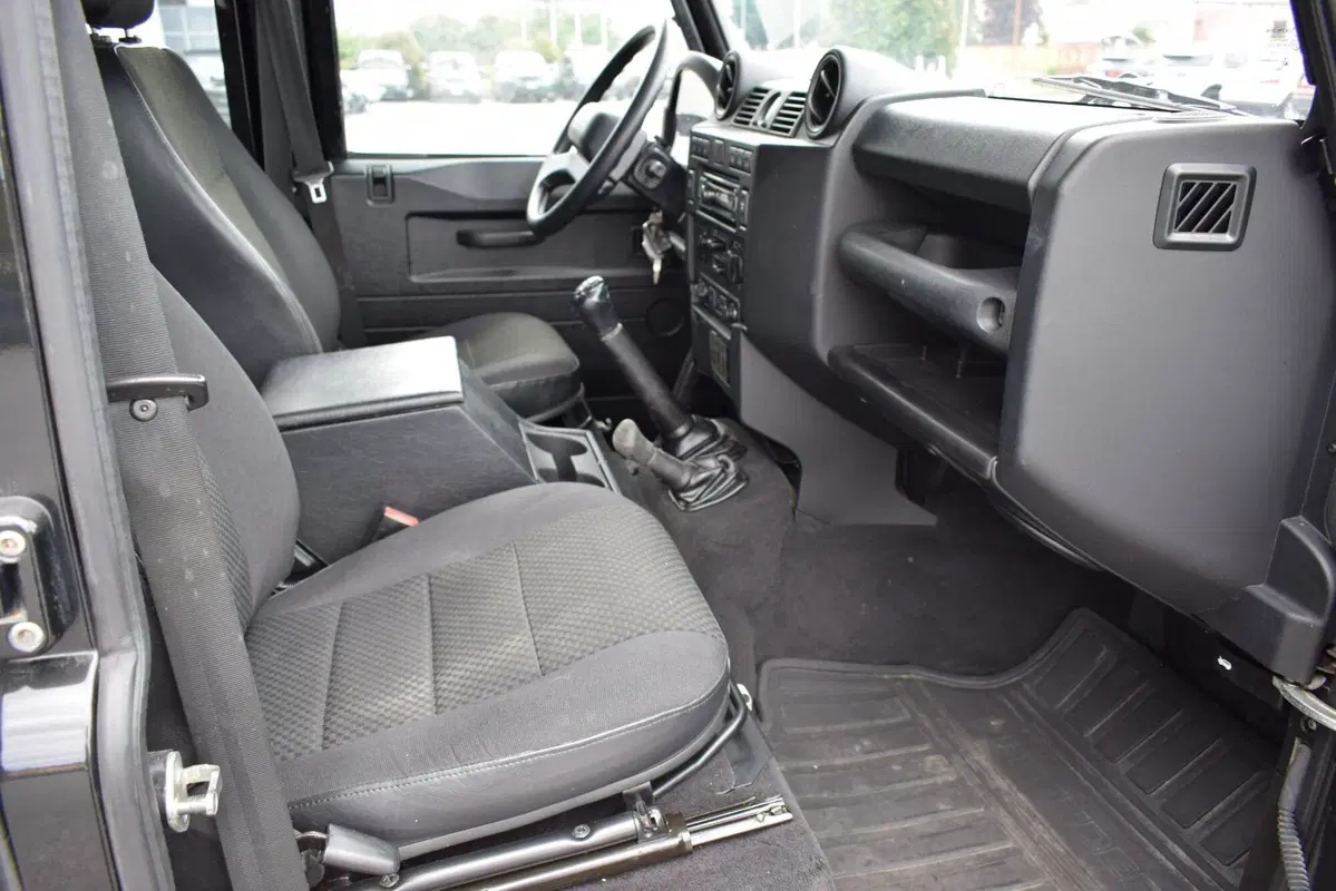 Land Rover Defender usata a Cuneo (15)