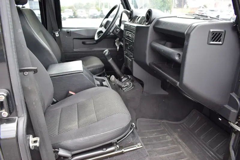 Land Rover Defender usata a Cuneo (15)