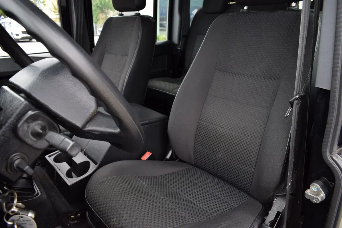 Land Rover Defender usata a Cuneo (16)