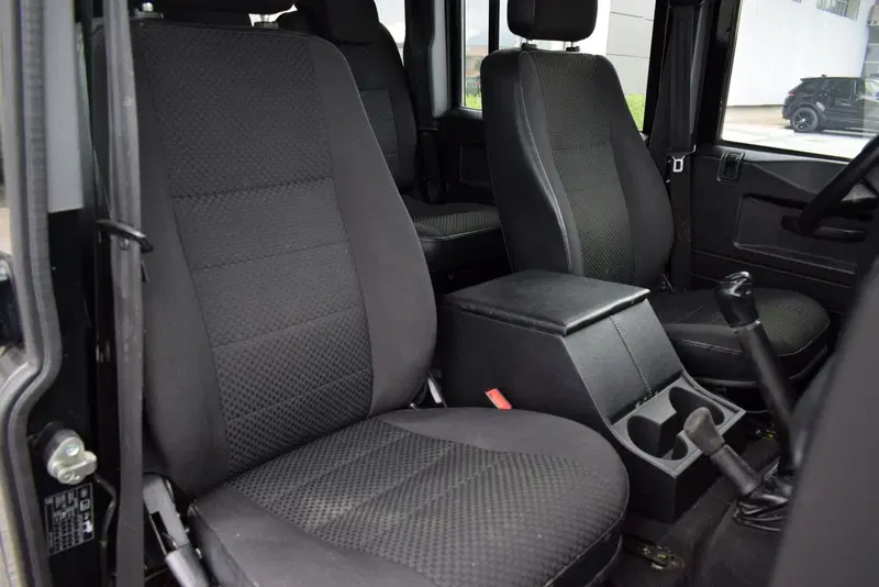Land Rover Defender usata a Cuneo (17)