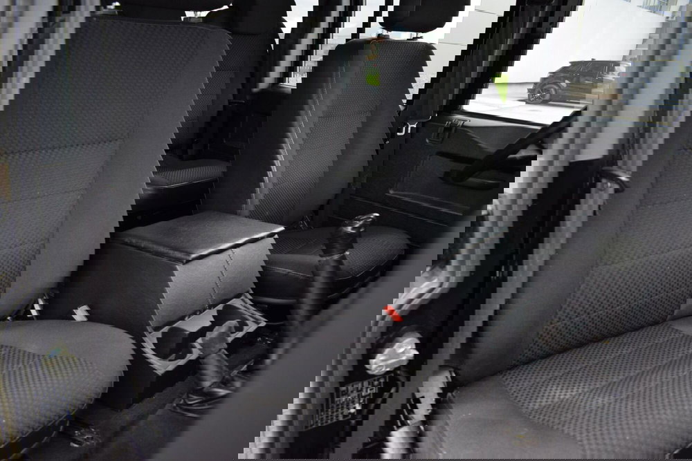 Land Rover Defender usata a Cuneo (17)