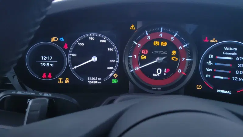 Porsche 911 Coupé usata a Perugia (17)