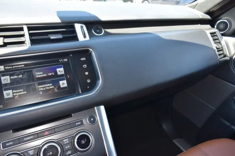 Land Rover Range Rover Sport usata a Cuneo (18)