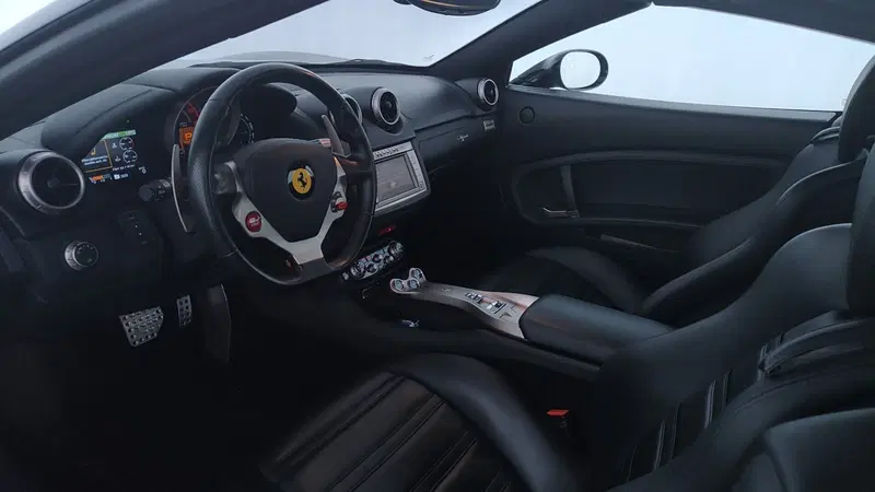 Ferrari California Spider usata a Perugia (13)