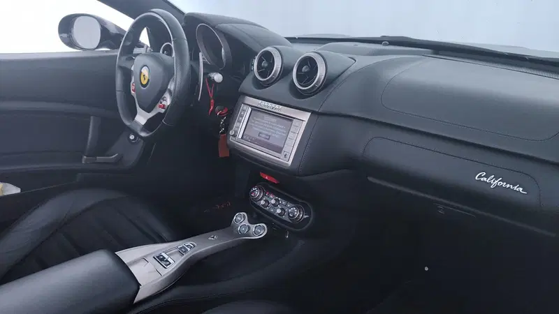 Ferrari California Spider usata a Perugia (16)