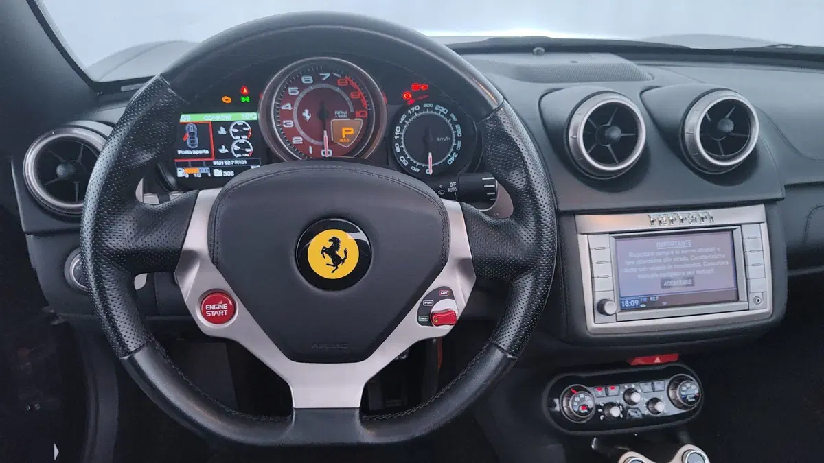Ferrari California Spider usata a Perugia (17)