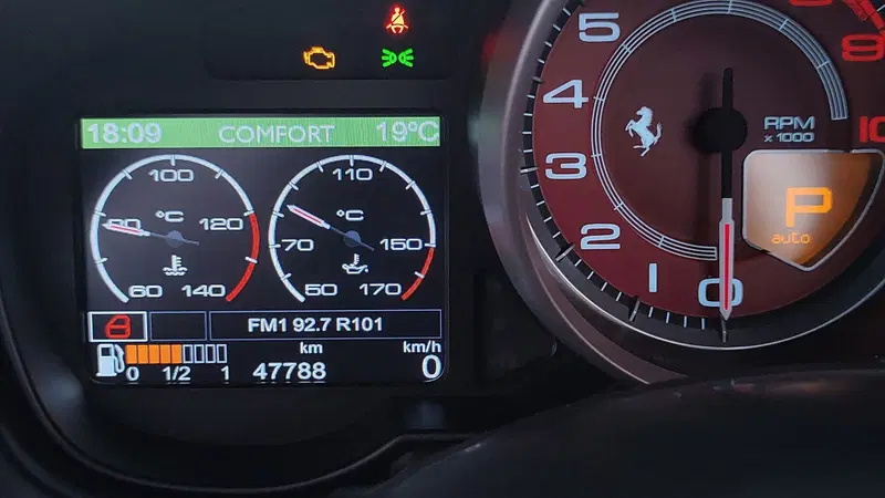 Ferrari California Spider usata a Perugia (18)