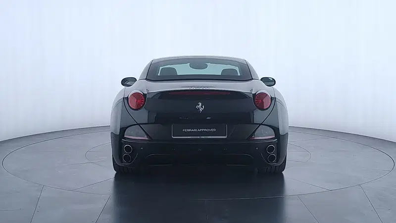 Ferrari California Spider usata a Perugia (6)