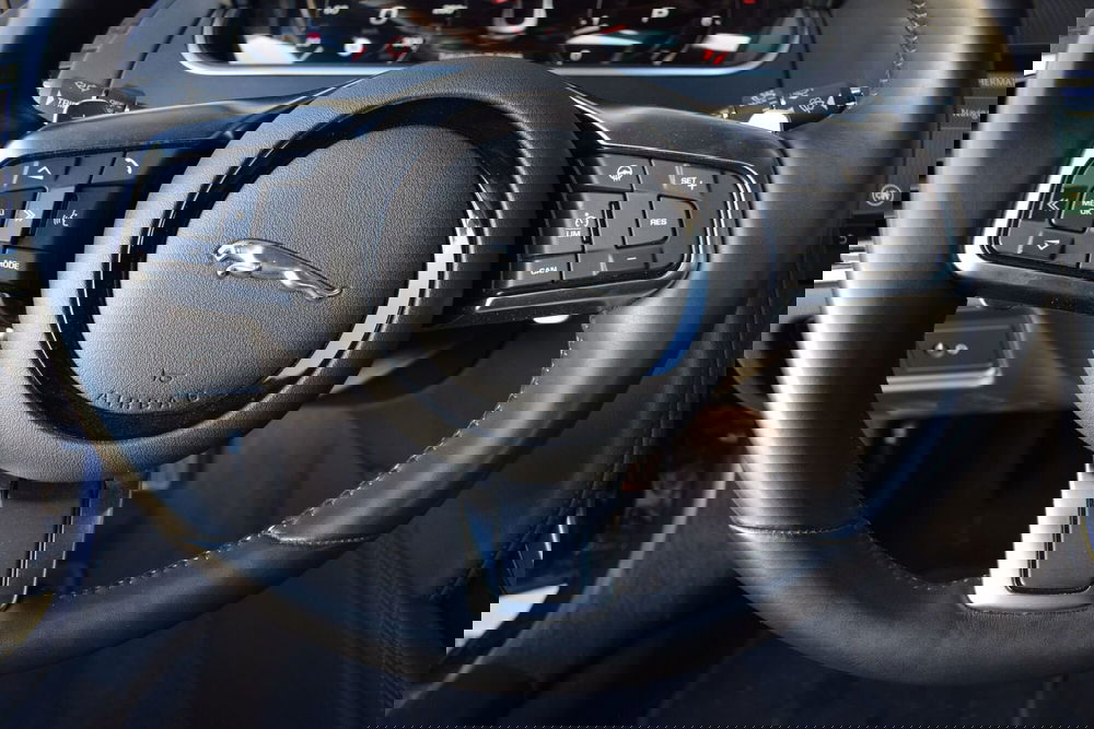 Jaguar F-Type Coupé usata a Cuneo (15)