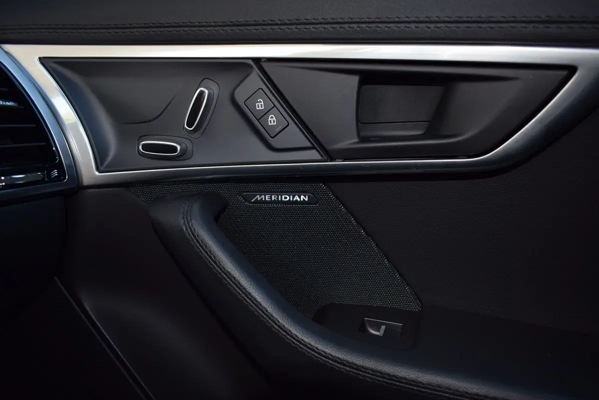 Jaguar F-Type Coupé usata a Cuneo (18)