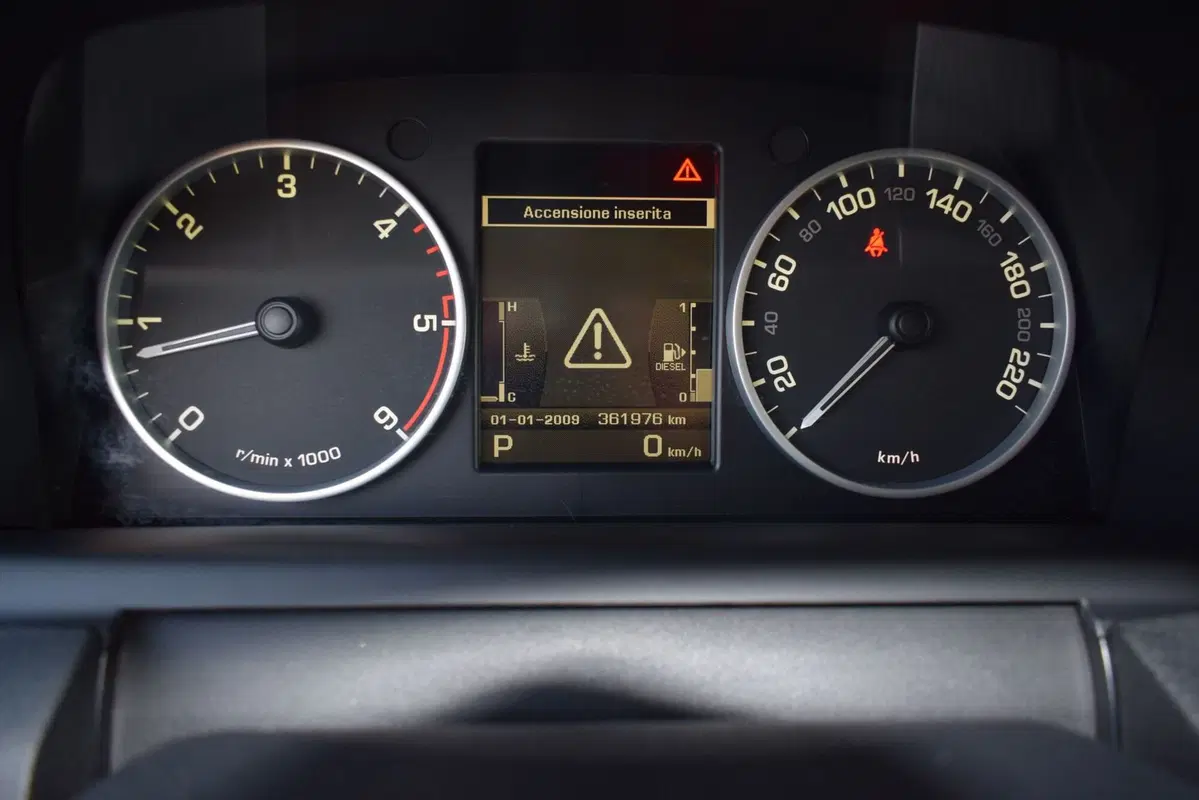 Land Rover Discovery usata a Cuneo (16)