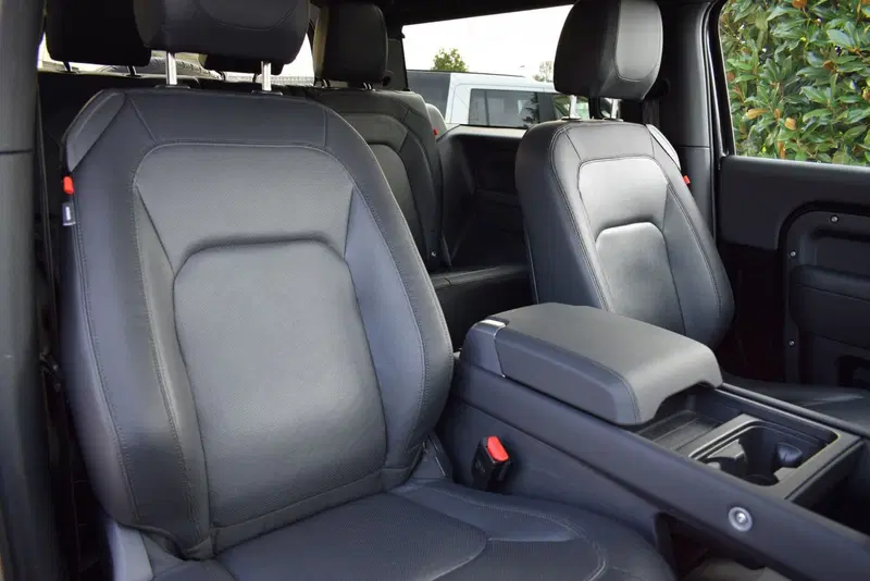 Land Rover Defender usata a Cuneo (18)