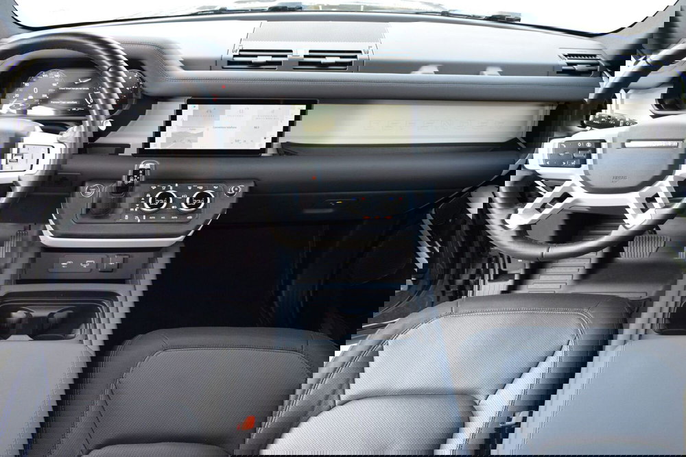 Land Rover Defender usata a Cuneo (9)