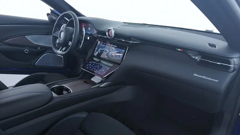 Maserati Granturismo usata a Perugia (11)