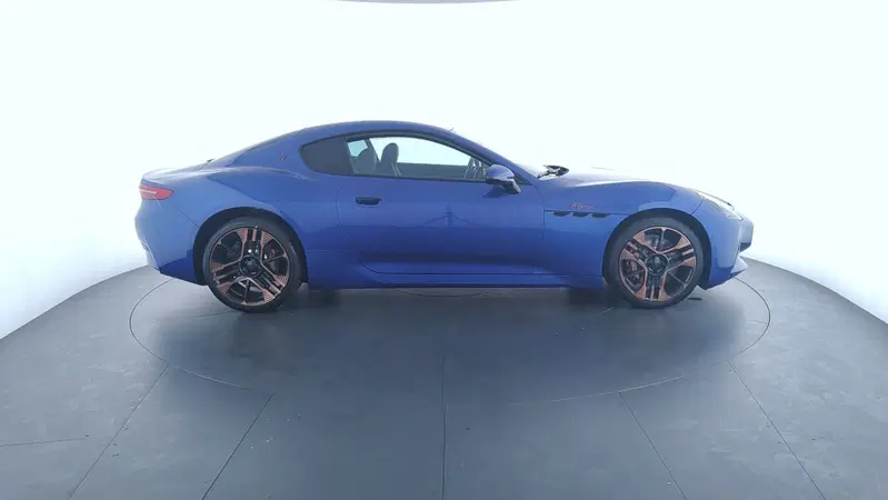 Maserati Granturismo usata a Perugia (8)