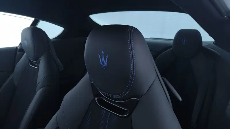 Maserati Granturismo nuova a Perugia (15)