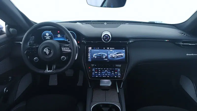 Maserati Granturismo nuova a Perugia (9)