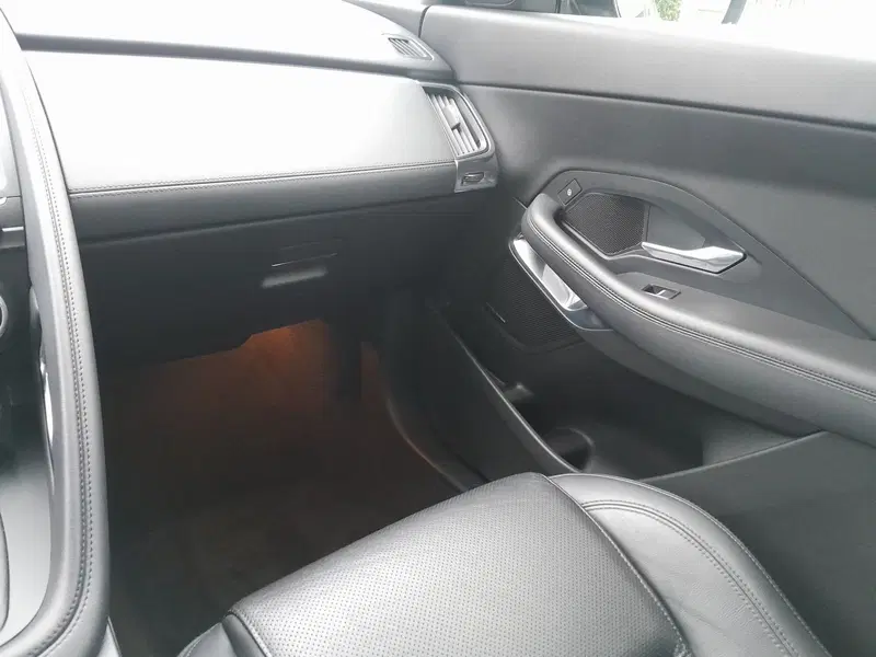 Jaguar E-Pace usata a Cuneo (12)
