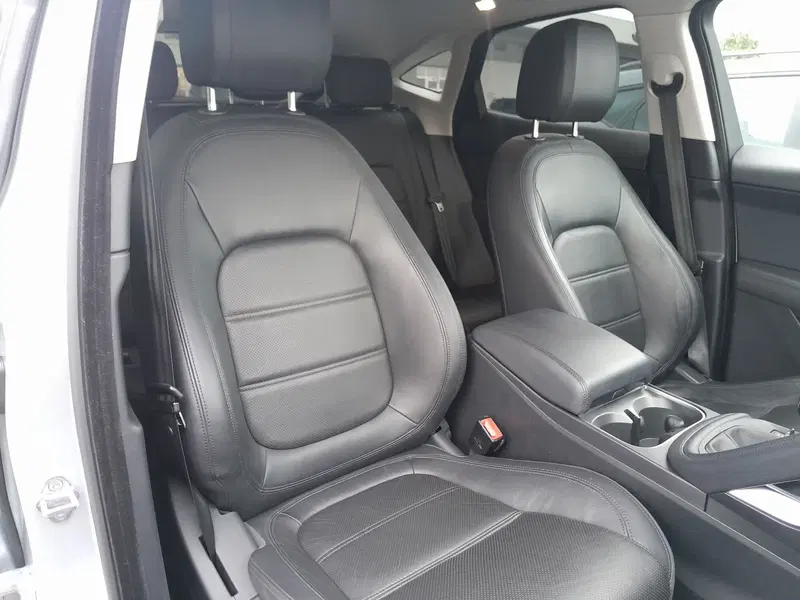 Jaguar E-Pace usata a Cuneo (16)