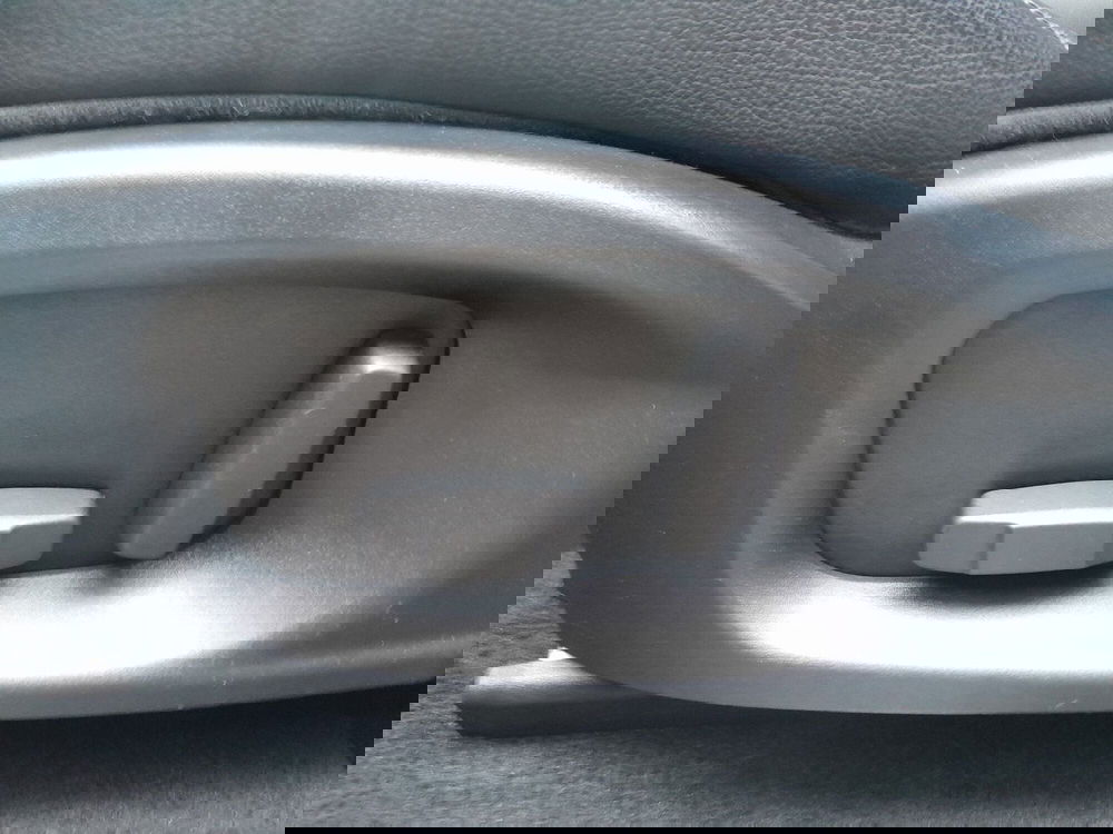 Jaguar E-Pace usata a Cuneo (18)