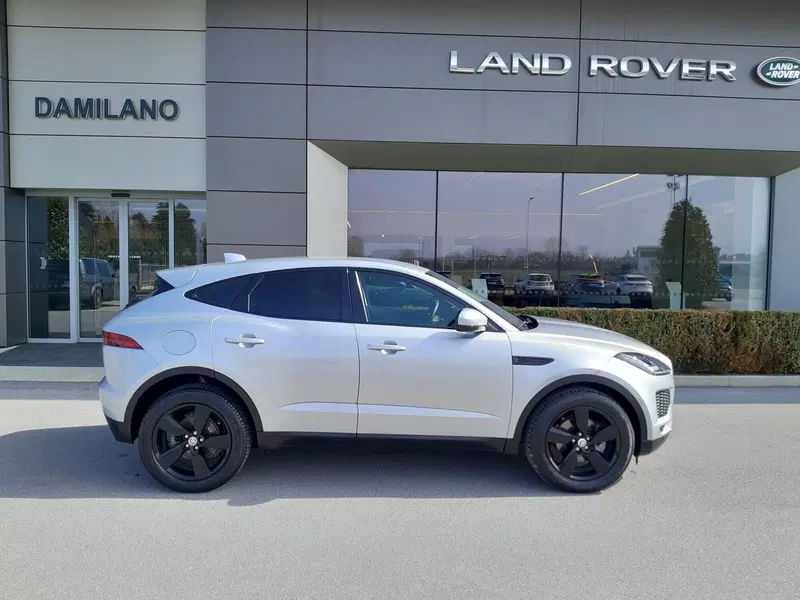 Jaguar E-Pace usata a Cuneo (5)