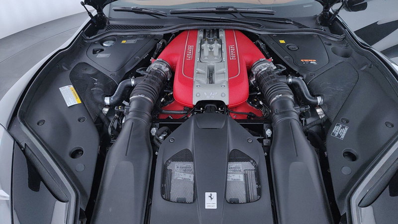 Ferrari 812 Spider usata a Perugia (11)