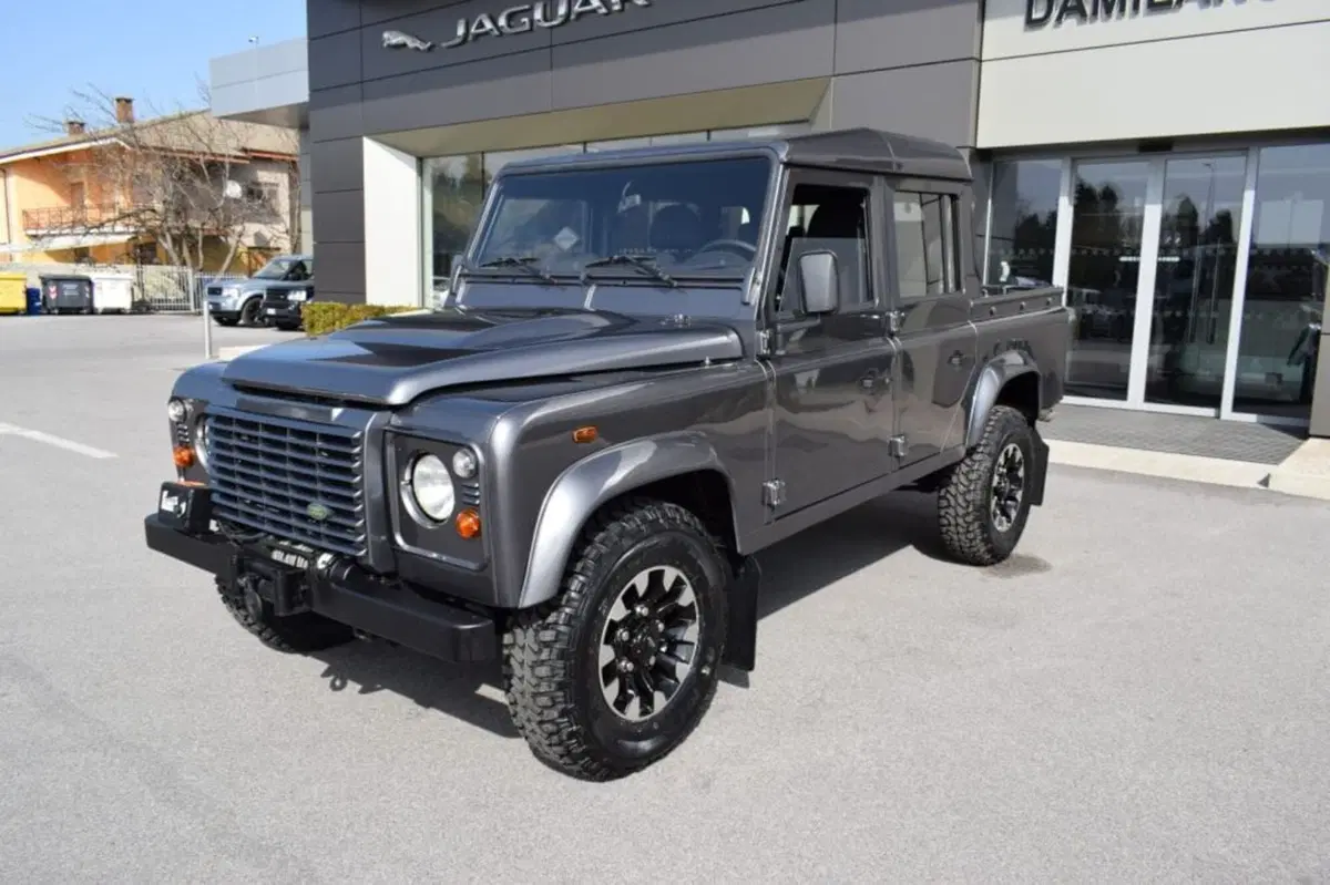 Land Rover Defender usata a Cuneo