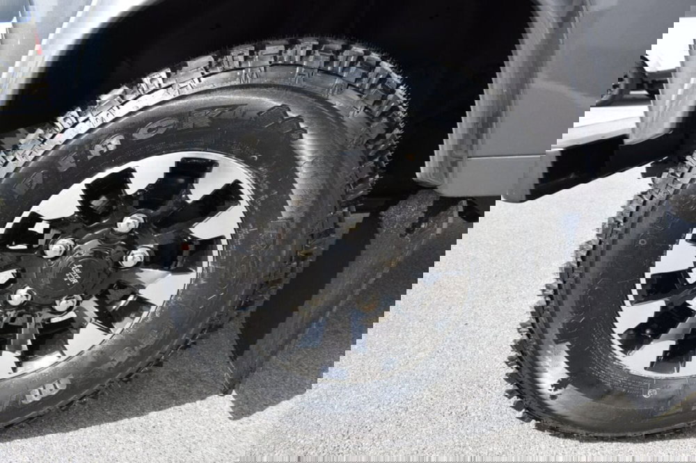 Land Rover Defender usata a Cuneo (11)