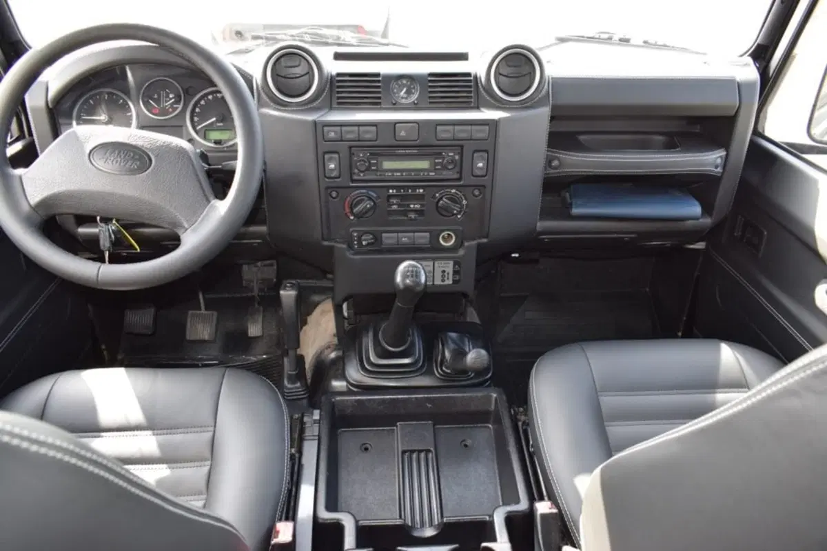 Land Rover Defender usata a Cuneo (12)